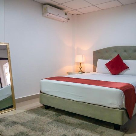 Hotel Boutique The Royalty Guayaquil Bagian luar foto