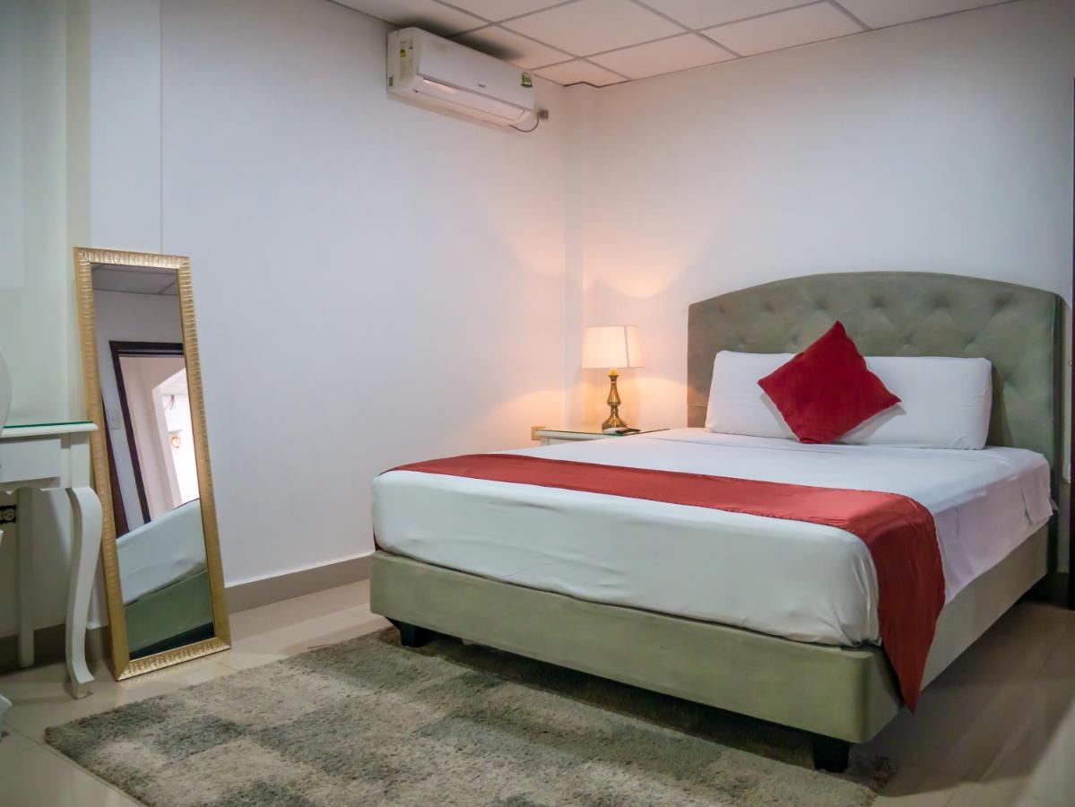 Hotel Boutique The Royalty Guayaquil Bagian luar foto